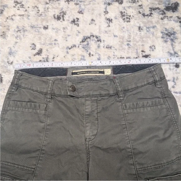 Anthropologie Daughters of the Liberation Cargo Pants Olive Green Women’s 28 - Picture 7 of 9